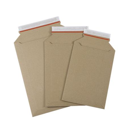 Kartonnen enveloppen bruin